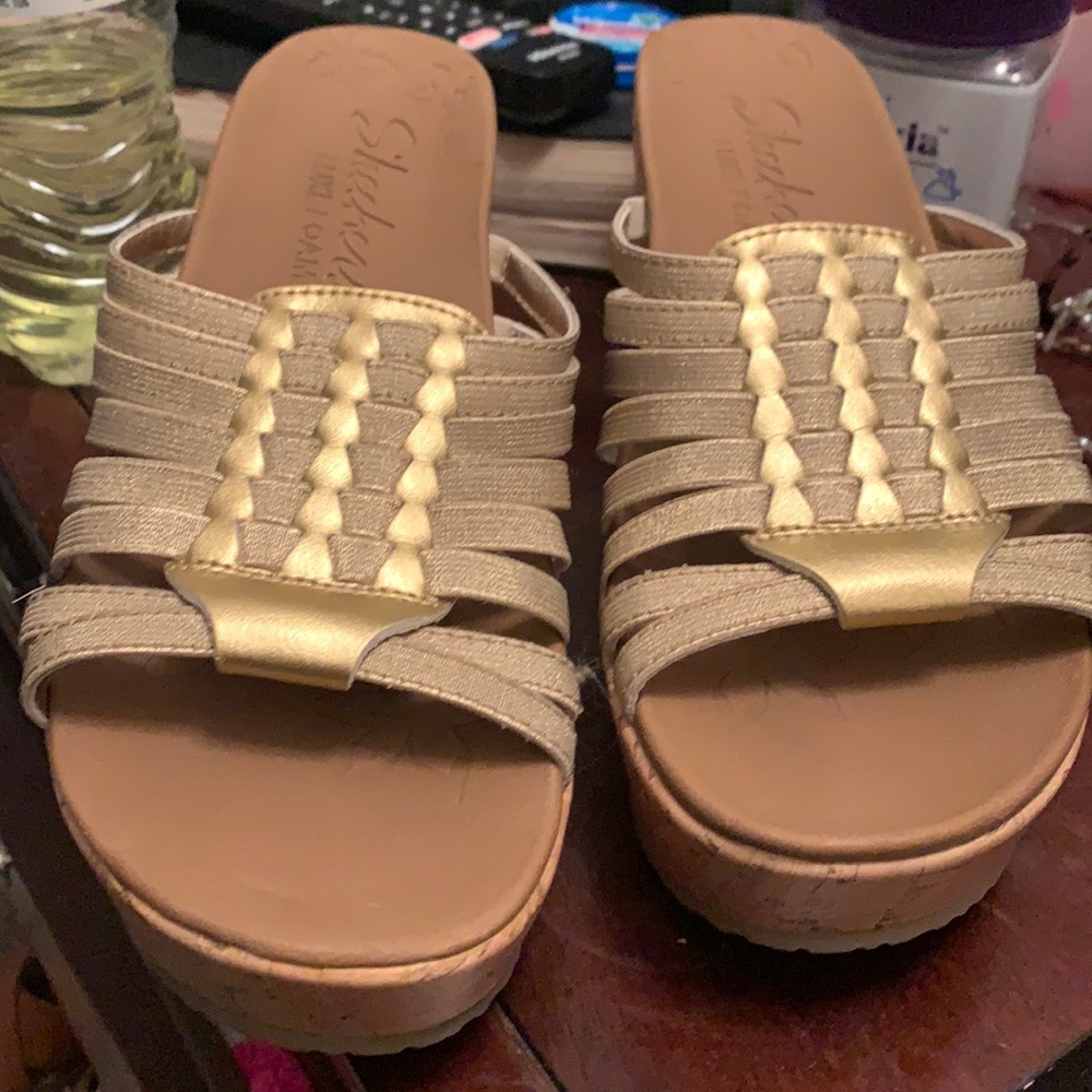 Sketchers Platform Brand New size 8